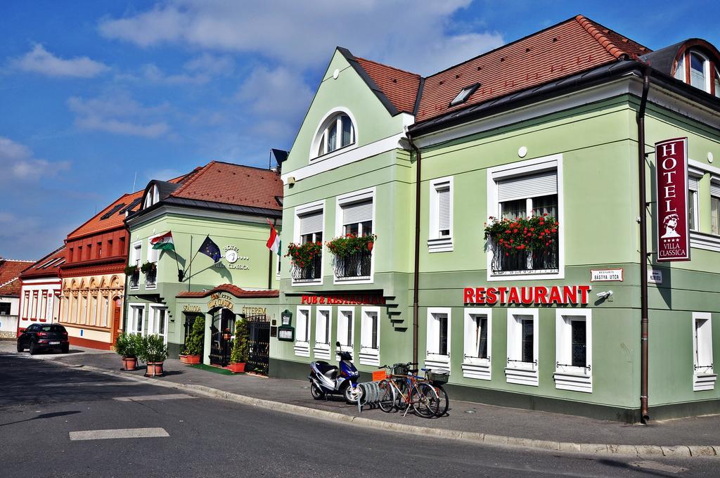 Hotel Villa Classica Pápa Eksteriør billede