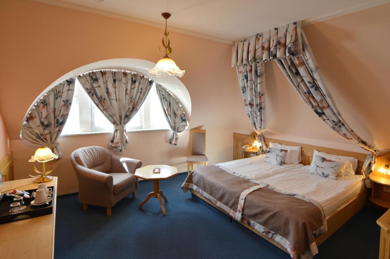 Hotel Villa Classica Pápa Eksteriør billede